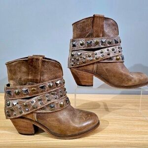 Circle G ankle boots 🩷🩷🩷 size 6.5 with removable boot straps